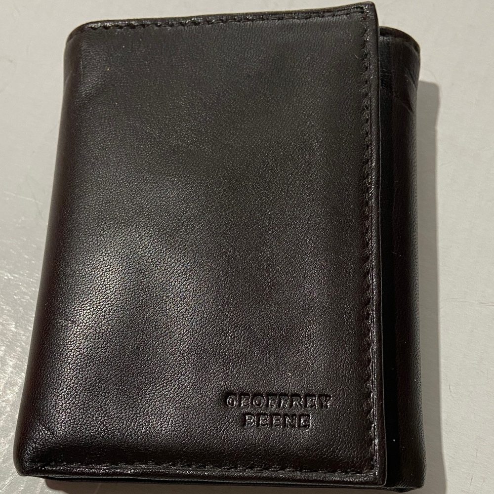 Geoffrey Beene Dark Leather Card Holder/Walket